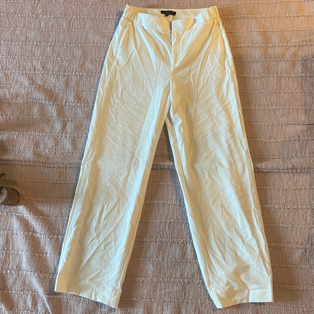 White banana republic flare white pant
